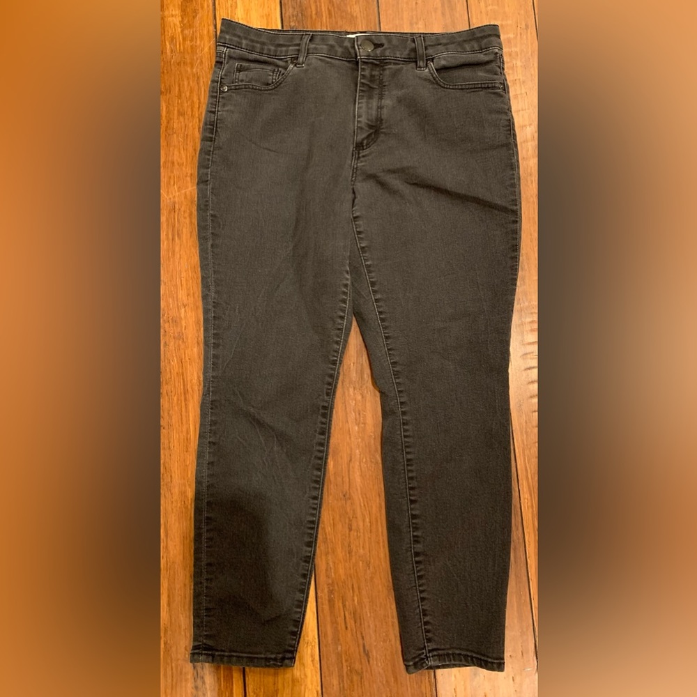 LOFT - 31/12 - Curvy Skinny